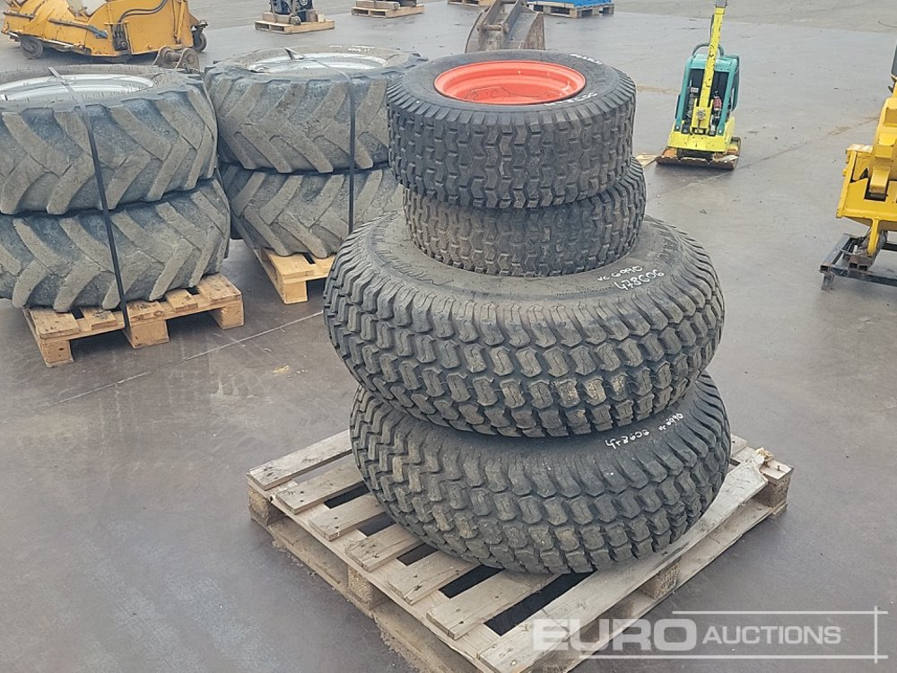 Titan 13.6-16 Tyre & Rim (2 of), Maxxis 24x8.50-12 Tyre & Rim (2 of) - Pneumatiky: obrázek 2 Titan 13.6-16 Tyre & Rim (2 of), Maxxis 24x8.50-12 Tyre & Rim (2 of) - Pneumatiky: obrázek 2