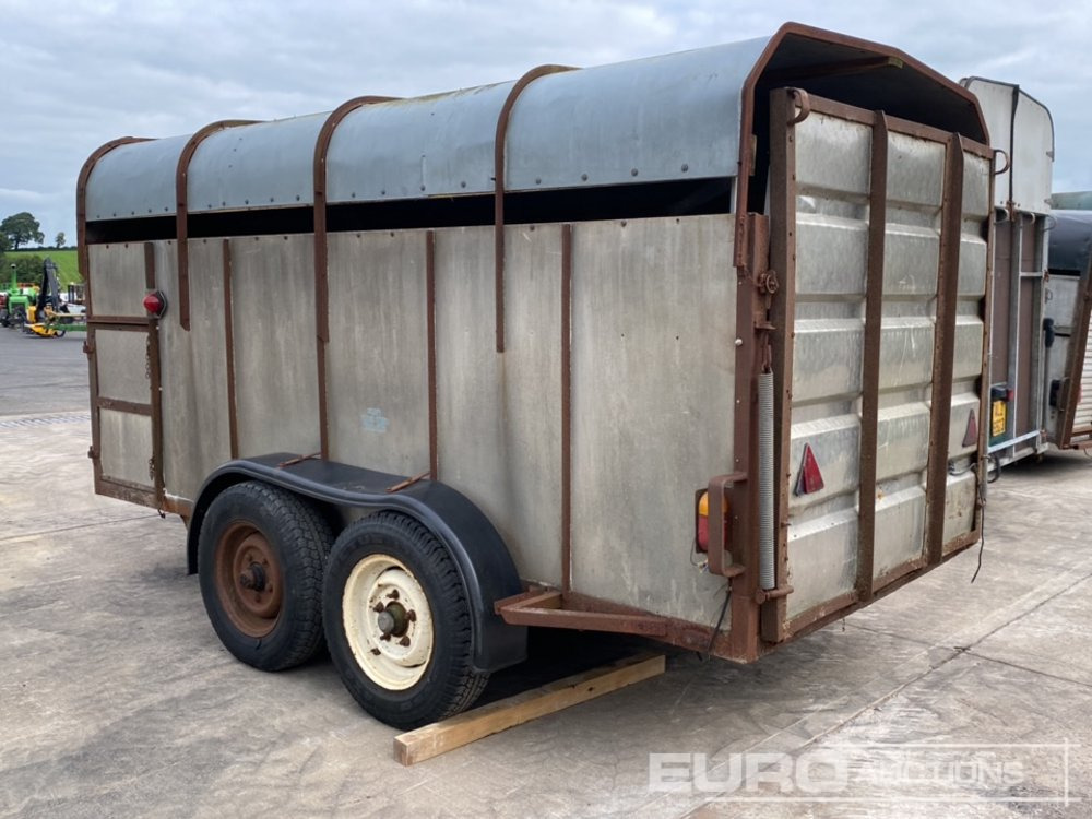 Twin Axle Livestock Trailer - Návěs na přepravu zvířat: obrázek 2 Twin Axle Livestock Trailer - Návěs na přepravu zvířat: obrázek 2