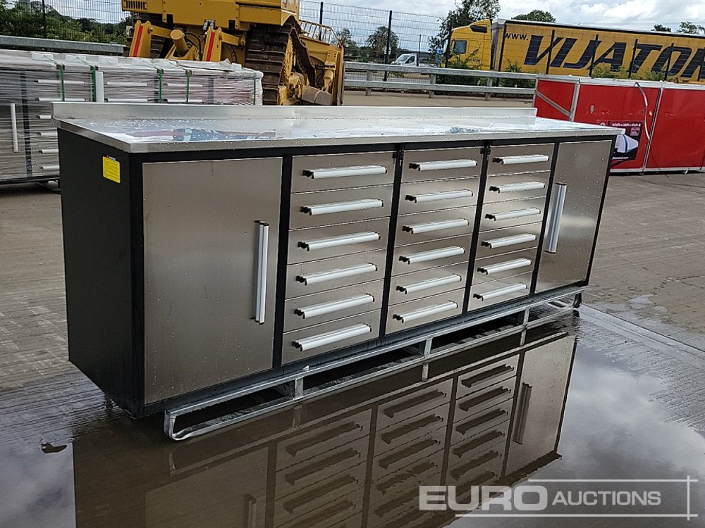 Vybavení garáže/ Dílny Unused 2025 10' Work Bench, 18 Drawers, 2 Cabinets: obrázek 7