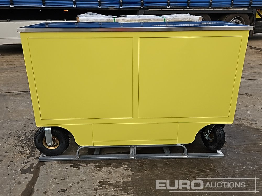 Unused 2025 4.5' Work Bench, 7 Drawers, 2 Cabinets - Stavební zařízení: obrázek 4 Unused 2025 4.5' Work Bench, 7 Drawers, 2 Cabinets - Stavební zařízení: obrázek 4