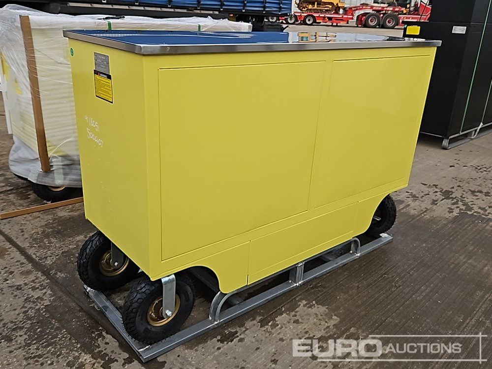 Unused 2025 4.5' Work Bench, 7 Drawers, 2 Cabinets - Stavební zařízení: obrázek 3 Unused 2025 4.5' Work Bench, 7 Drawers, 2 Cabinets - Stavební zařízení: obrázek 3