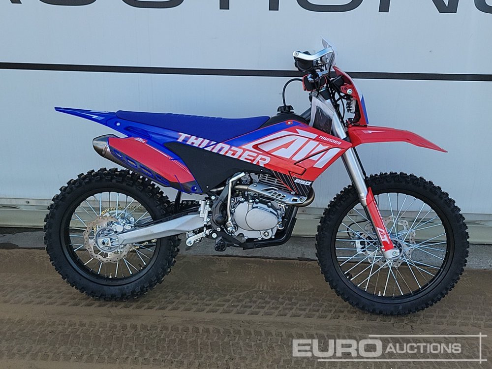 Unused 2025 Apollo Thunder 250cc Motorcross Bike, 21" Front, 18" Rear Tyres, Electric Start, Air Cooled, Hydraulic Suspension, Disc Brakes, Lighting Kit (UNASSEMBLED) - Motocykl: obrázek 5 Unused 2025 Apollo Thunder 250cc Motorcross Bike, 21" Front, 18" Rear Tyres, Electric Start, Air Cooled, Hydraulic Suspension, Disc Brakes, Lighting Kit (UNASSEMBLED) - Motocykl: obrázek 5