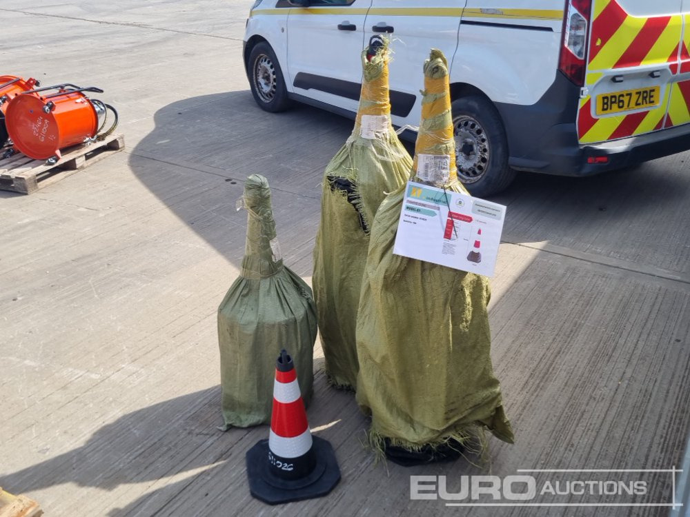 Unused 2025 XY Traffic Cones (100 of) - Stavební zařízení: obrázek 1 Unused 2025 XY Traffic Cones (100 of) - Stavební zařízení: obrázek 1