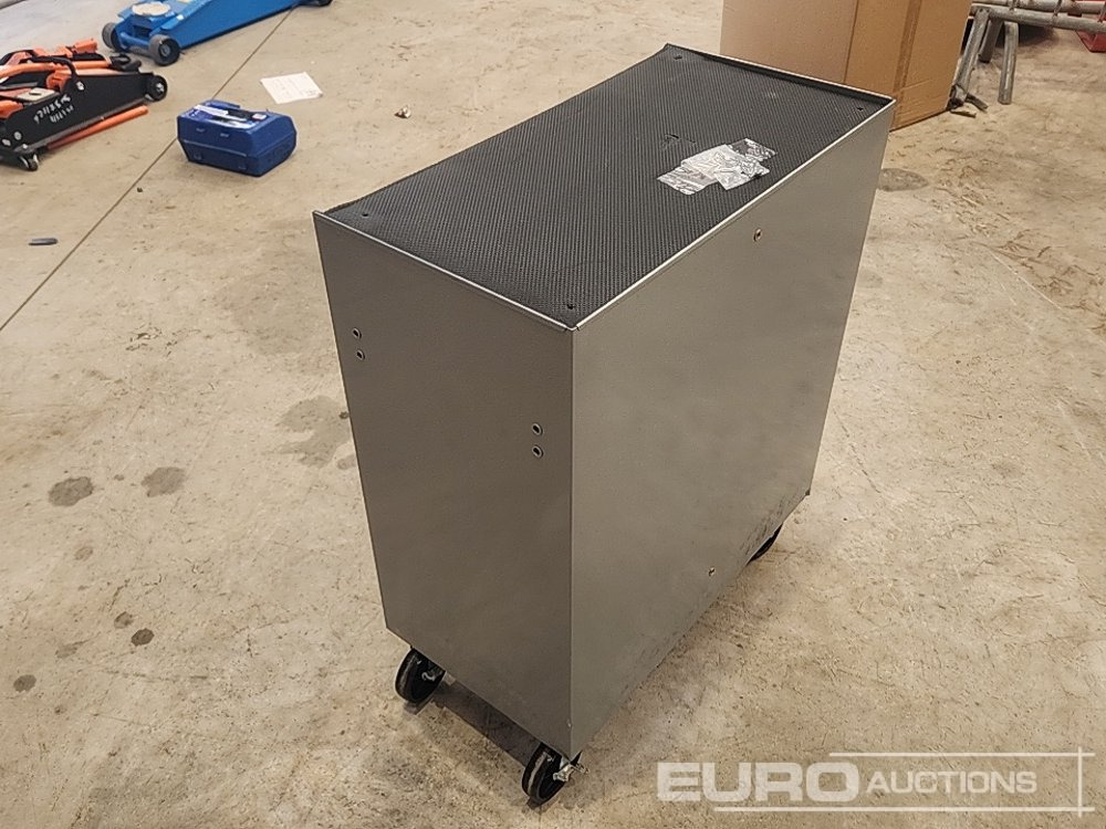 Unused 5 Drawer Tool Box & Tools - Vybavení garáže/ Dílny: obrázek 3 Unused 5 Drawer Tool Box & Tools - Vybavení garáže/ Dílny: obrázek 3