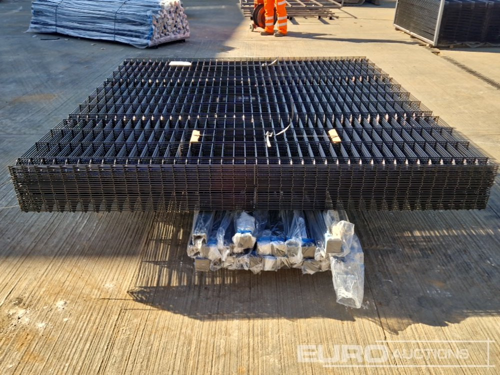 Unused Galvanised & Powder Coated Heavy Duty (5mm) Wire Mesh Fencing, 25 x H2.4m x W2.2m Panels, 26 x 60mm x 60mm x3m Posts, with Fittings (Black) - Vybavení garáže/ Dílny: obrázek 4 Unused Galvanised & Powder Coated Heavy Duty (5mm) Wire Mesh Fencing, 25 x H2.4m x W2.2m Panels, 26 x 60mm x 60mm x3m Posts, with Fittings (Black) - Vybavení garáže/ Dílny: obrázek 4