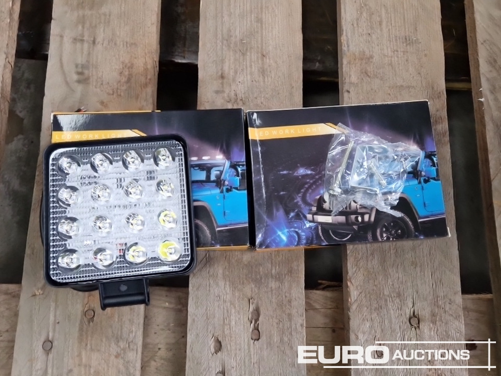 Unused LED Work Lights, 48w, 12V/24V, Adjustable Bracket, IP67 Waterproof, 6000k White (4 of) - Vybavení garáže/ Dílny: obrázek 5 Unused LED Work Lights, 48w, 12V/24V, Adjustable Bracket, IP67 Waterproof, 6000k White (4 of) - Vybavení garáže/ Dílny: obrázek 5
