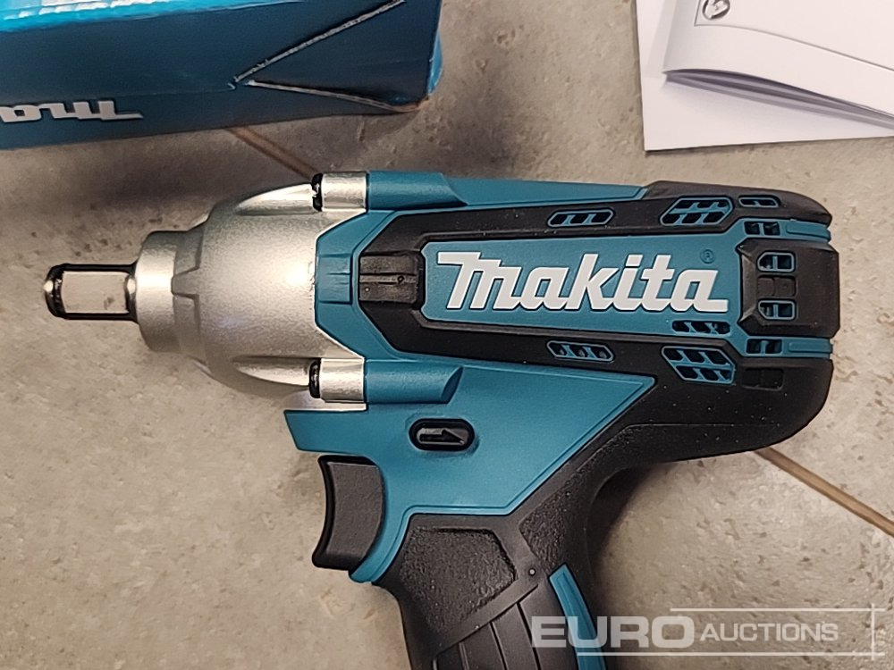 Unused Makita 18V 1/2" Li-Ion LXT Impact Wrench (Body Only) - Vybavení garáže/ Dílny: obrázek 5 Unused Makita 18V 1/2" Li-Ion LXT Impact Wrench (Body Only) - Vybavení garáže/ Dílny: obrázek 5