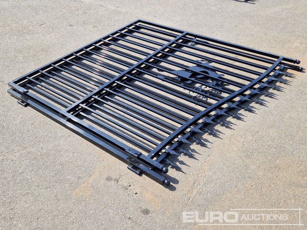 Unused Steel Gates (2 of) - Stavební zařízení: obrázek 3 Unused Steel Gates (2 of) - Stavební zařízení: obrázek 3