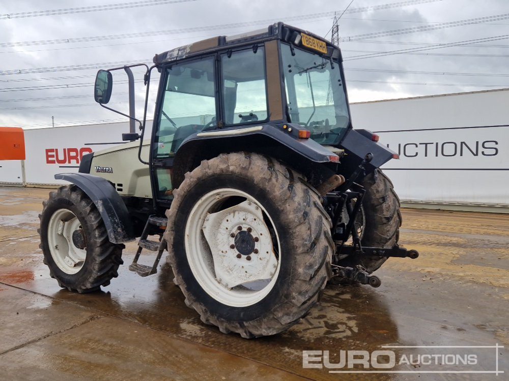 Valtra 6400 - Traktor: obrázek 3 Valtra 6400 - Traktor: obrázek 3