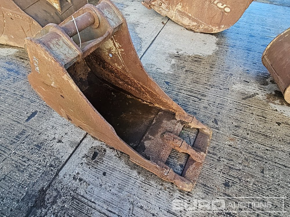 Volvo 24" Scoop Bucket 65mm Pin to suit 13 Ton Excavator - Lžíce: obrázek 3 Volvo 24" Scoop Bucket 65mm Pin to suit 13 Ton Excavator - Lžíce: obrázek 3