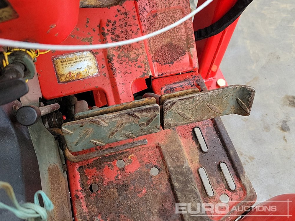 Malotraktor Yanmar YM2402D: obrázek 41