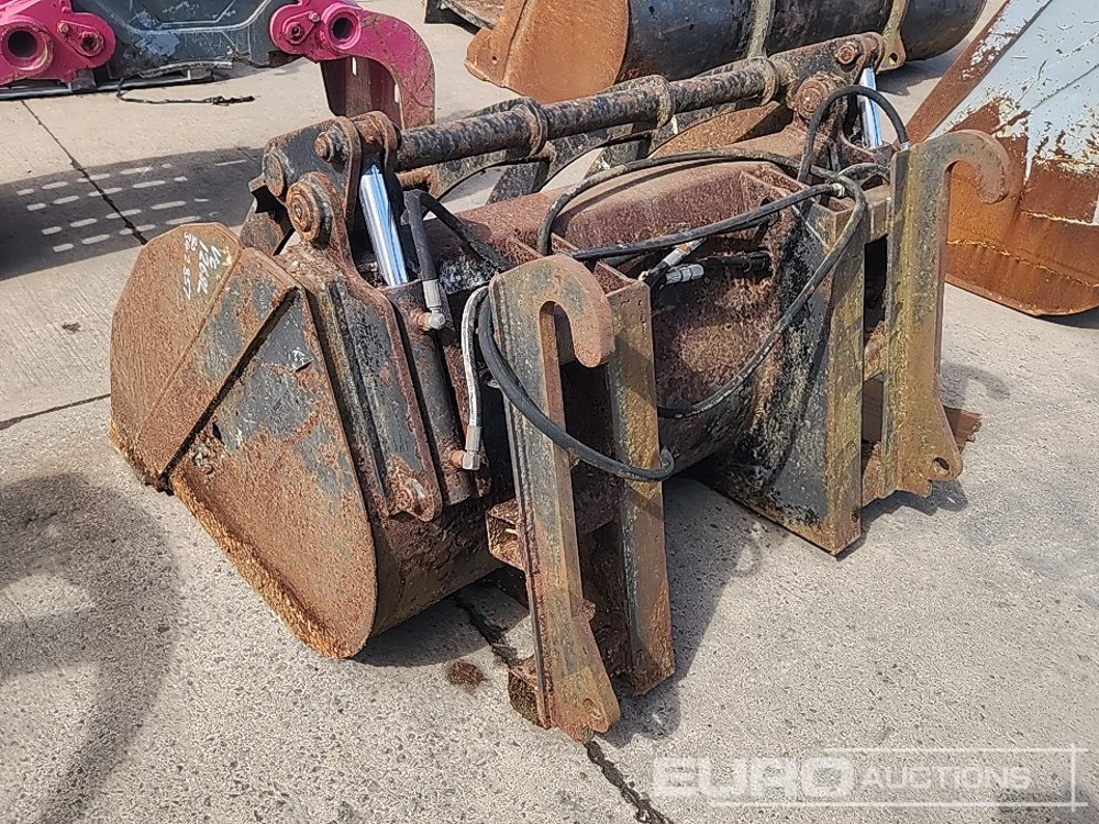 60" Hydraulic Muck Bucket to suit JCB Telehandler - Zemědělská technika: obrázek 3 60" Hydraulic Muck Bucket to suit JCB Telehandler - Zemědělská technika: obrázek 3