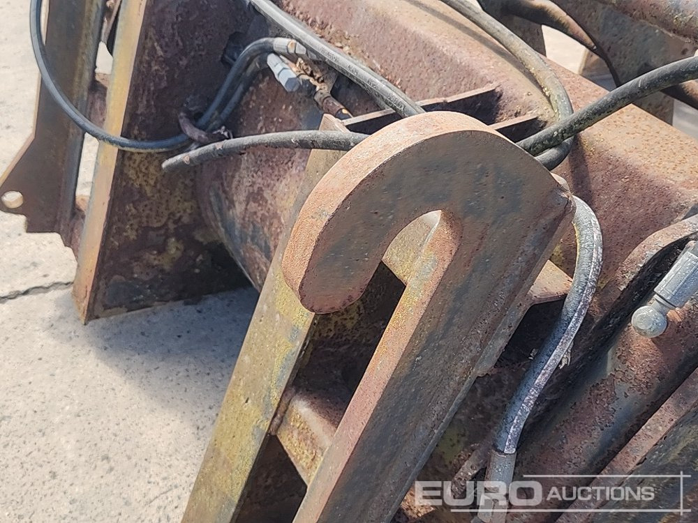 60" Hydraulic Muck Bucket to suit JCB Telehandler - Zemědělská technika: obrázek 5 60" Hydraulic Muck Bucket to suit JCB Telehandler - Zemědělská technika: obrázek 5