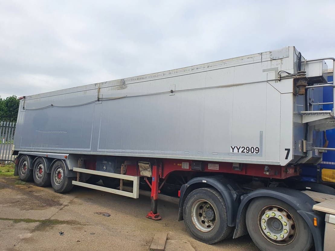 Fruehauf - Sklápěcí návěs: obrázek 2 Fruehauf - Sklápěcí návěs: obrázek 2