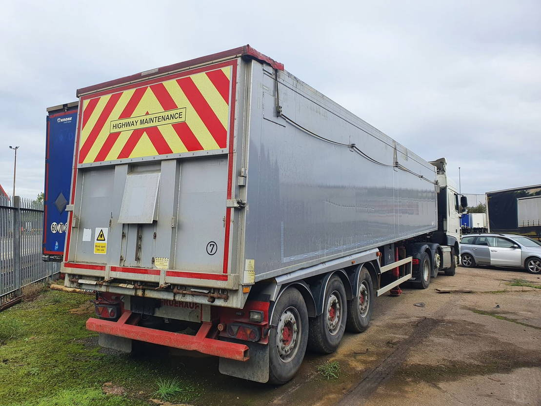 Fruehauf - Sklápěcí návěs: obrázek 5 Fruehauf - Sklápěcí návěs: obrázek 5