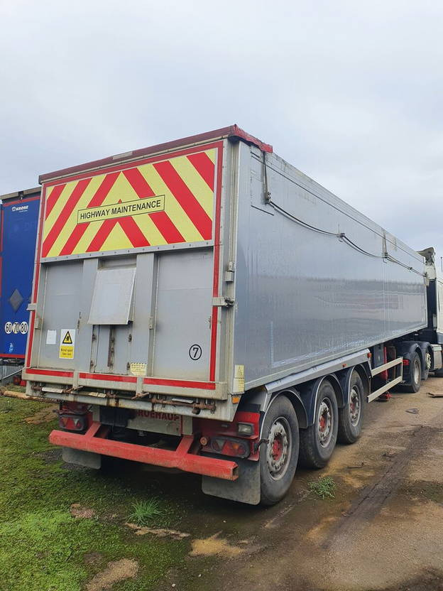 Fruehauf - Sklápěcí návěs: obrázek 4 Fruehauf - Sklápěcí návěs: obrázek 4