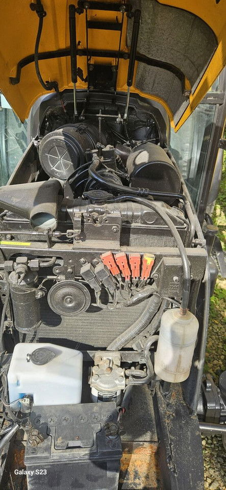 JCB 354 - Traktor: obrázek 5 JCB 354 - Traktor: obrázek 5