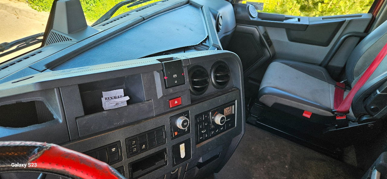 Renault T HIGH 520 T High 520 - Tahač: obrázek 4 Renault T HIGH 520 T High 520 - Tahač: obrázek 4