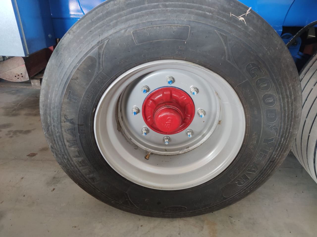 Rimorchio per vendemmia usato Terpa TT 12 HA - Zemědělský přívěs: obrázek 5 Rimorchio per vendemmia usato Terpa TT 12 HA - Zemědělský přívěs: obrázek 5