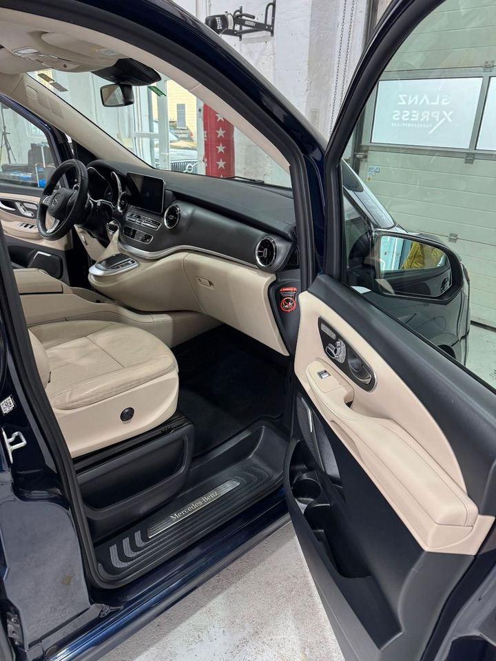 Mercedes-Benz V 300/AMG/EXCLUSIVE/LANG/4MATIC/STDHZG - Mikrobus: obrázek 4 Mercedes-Benz V 300/AMG/EXCLUSIVE/LANG/4MATIC/STDHZG - Mikrobus: obrázek 4