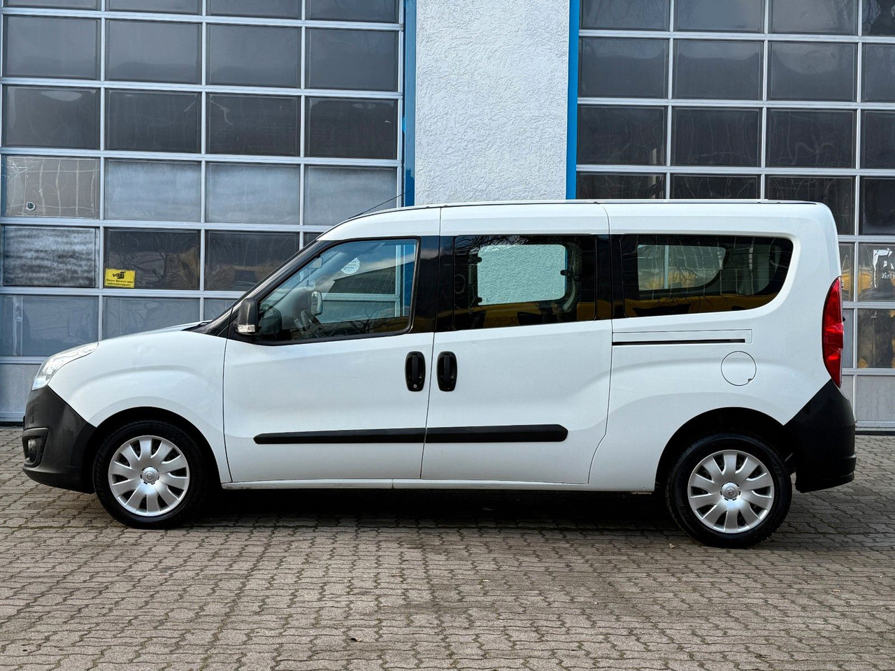 Opel Combo 1.6CDTI L2H1 S/S Easytr. Klima 5-Sitze - Mikrobus: obrázek 2 Opel Combo 1.6CDTI L2H1 S/S Easytr. Klima 5-Sitze - Mikrobus: obrázek 2
