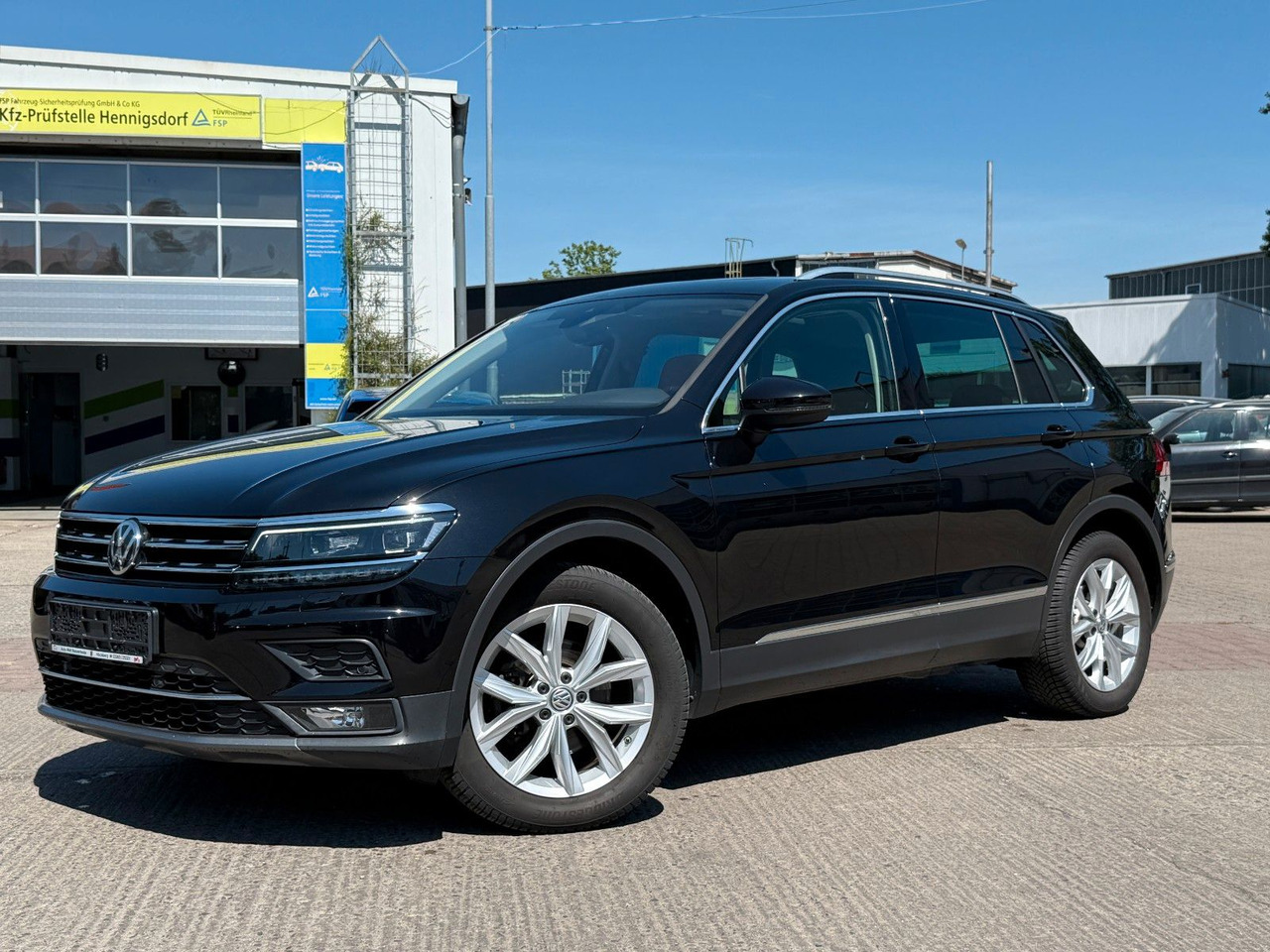 Volkswagen Tiguan Highline/Vi.Cockpit/Dynaudio/Individual - SUV: obrázek 2 Volkswagen Tiguan Highline/Vi.Cockpit/Dynaudio/Individual - SUV: obrázek 2