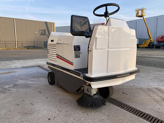 Dulevo 75 EH, Veegmachine - Zametací vůz: obrázek 3 Dulevo 75 EH, Veegmachine - Zametací vůz: obrázek 3