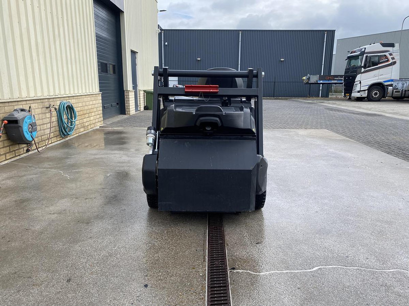 Kärcher KM 105/110 R Bp, Veegmachine, hoogkieper - Zametací vůz: obrázek 3 Kärcher KM 105/110 R Bp, Veegmachine, hoogkieper - Zametací vůz: obrázek 3