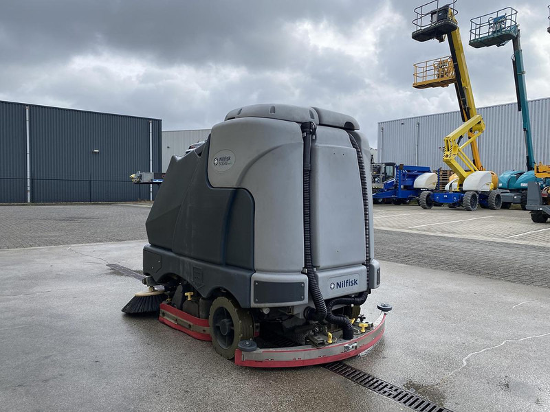 Nilfisk SC6500 1100C, Veeg- Schrobmachine - Podlahový mycí stroj: obrázek 4 Nilfisk SC6500 1100C, Veeg- Schrobmachine - Podlahový mycí stroj: obrázek 4
