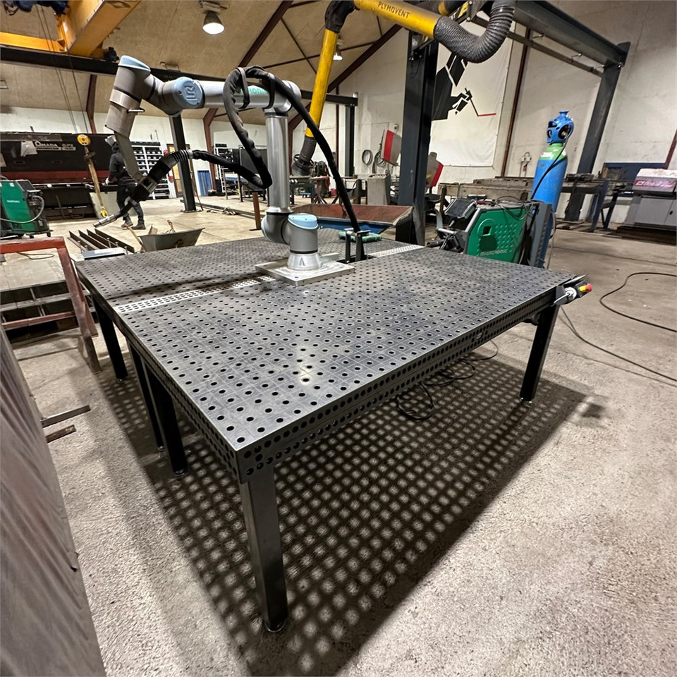 ABC Universal Robots UR10e - Zařízení pro svařování: obrázek 1 ABC Universal Robots UR10e - Zařízení pro svařování: obrázek 1