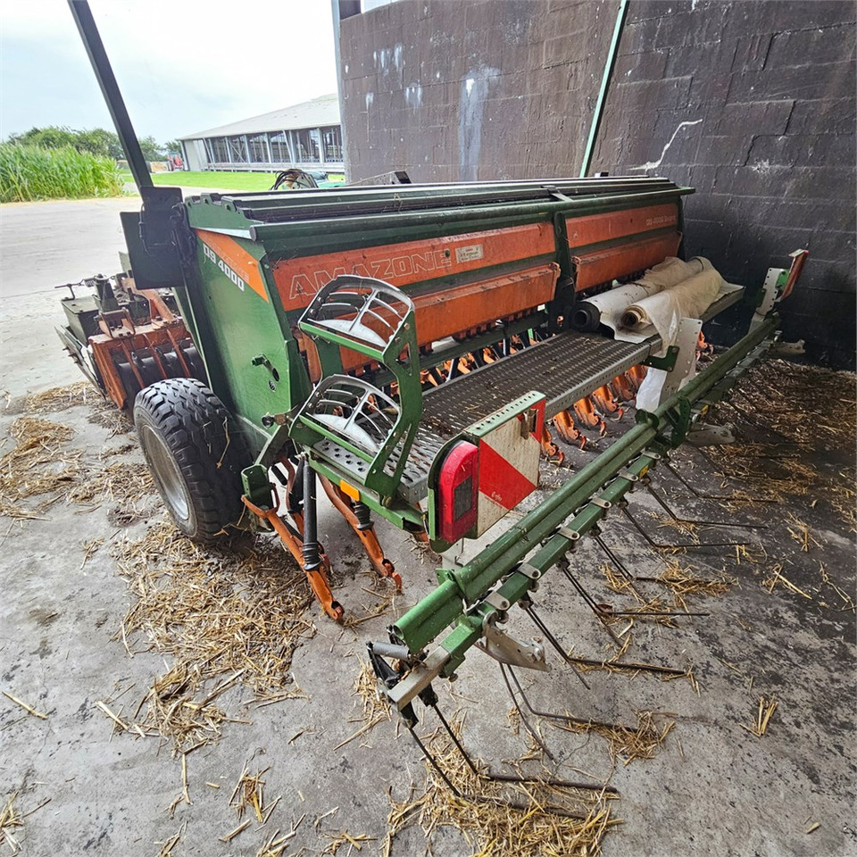 Amazone D9 4000 Super - KG 402 - Secí/ Sázecí stroj: obrázek 3 Amazone D9 4000 Super - KG 402 - Secí/ Sázecí stroj: obrázek 3