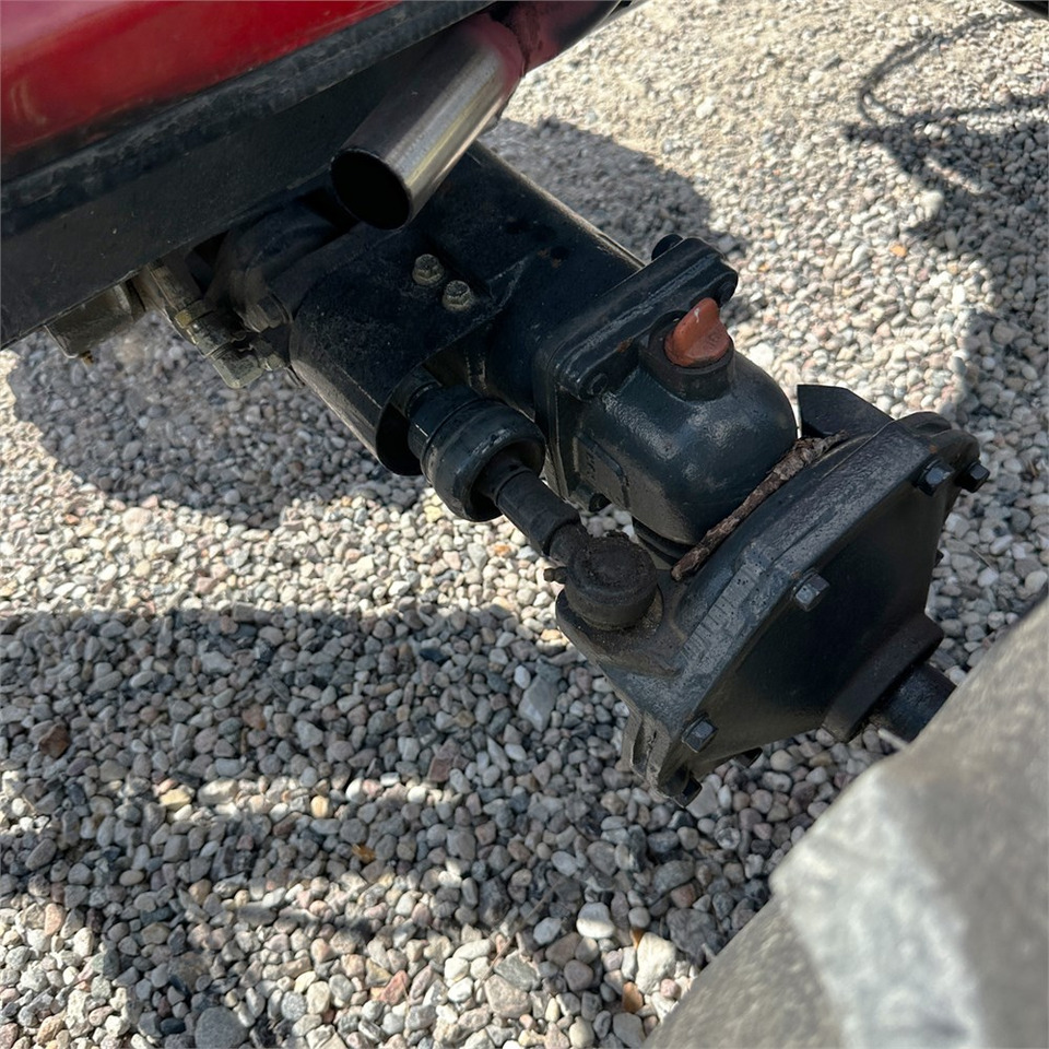 Komunální traktor Branson 3100H: obrázek 37
