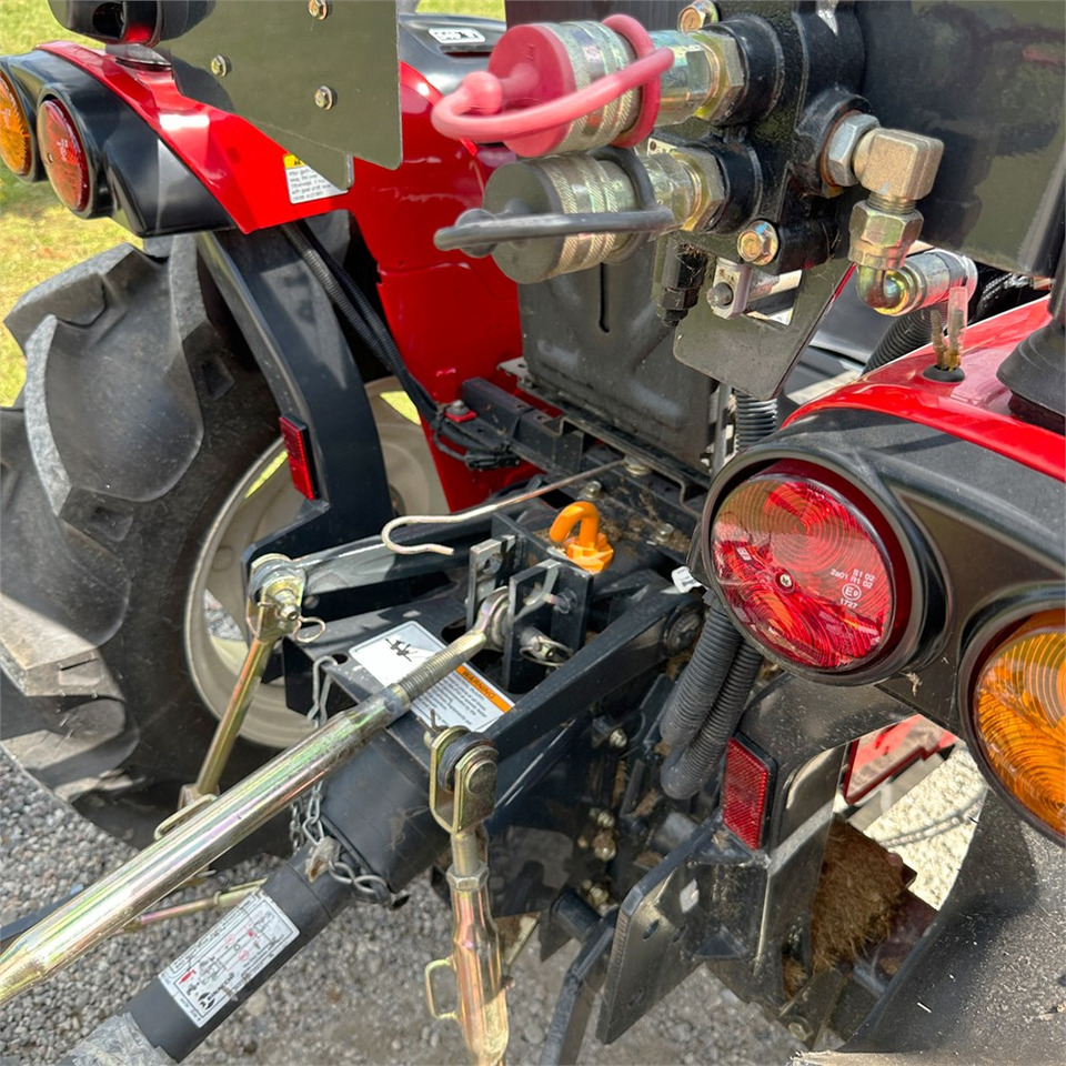 Komunální traktor Branson 3100H: obrázek 34