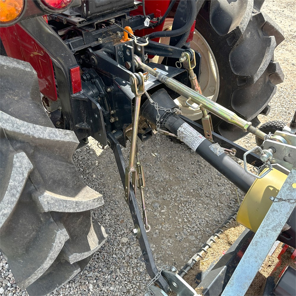 Komunální traktor Branson 3100H: obrázek 33