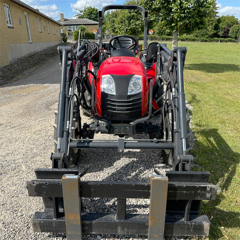 Komunální traktor Branson 3100H: obrázek 11