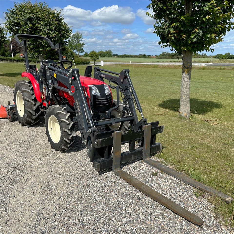 Komunální traktor Branson 3100H: obrázek 9
