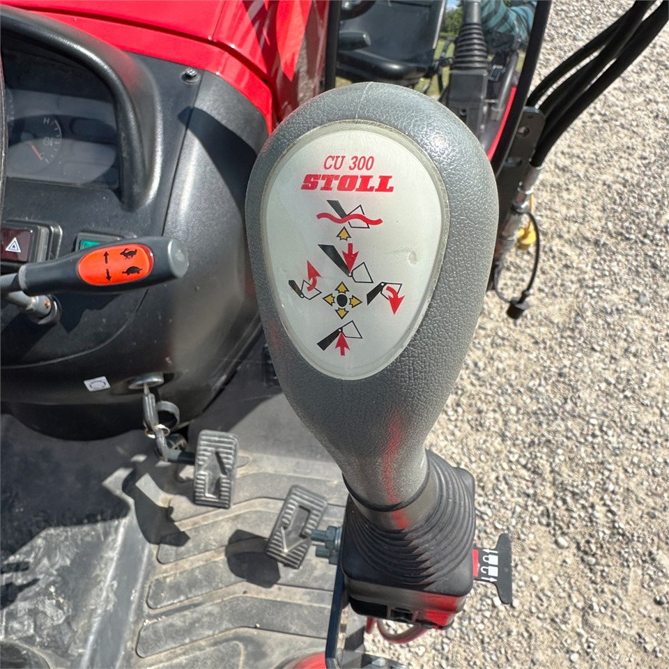 Komunální traktor Branson 3100H: obrázek 13