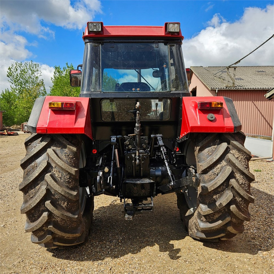 CASE IH 1056 XL - Traktor: obrázek 5 CASE IH 1056 XL - Traktor: obrázek 5