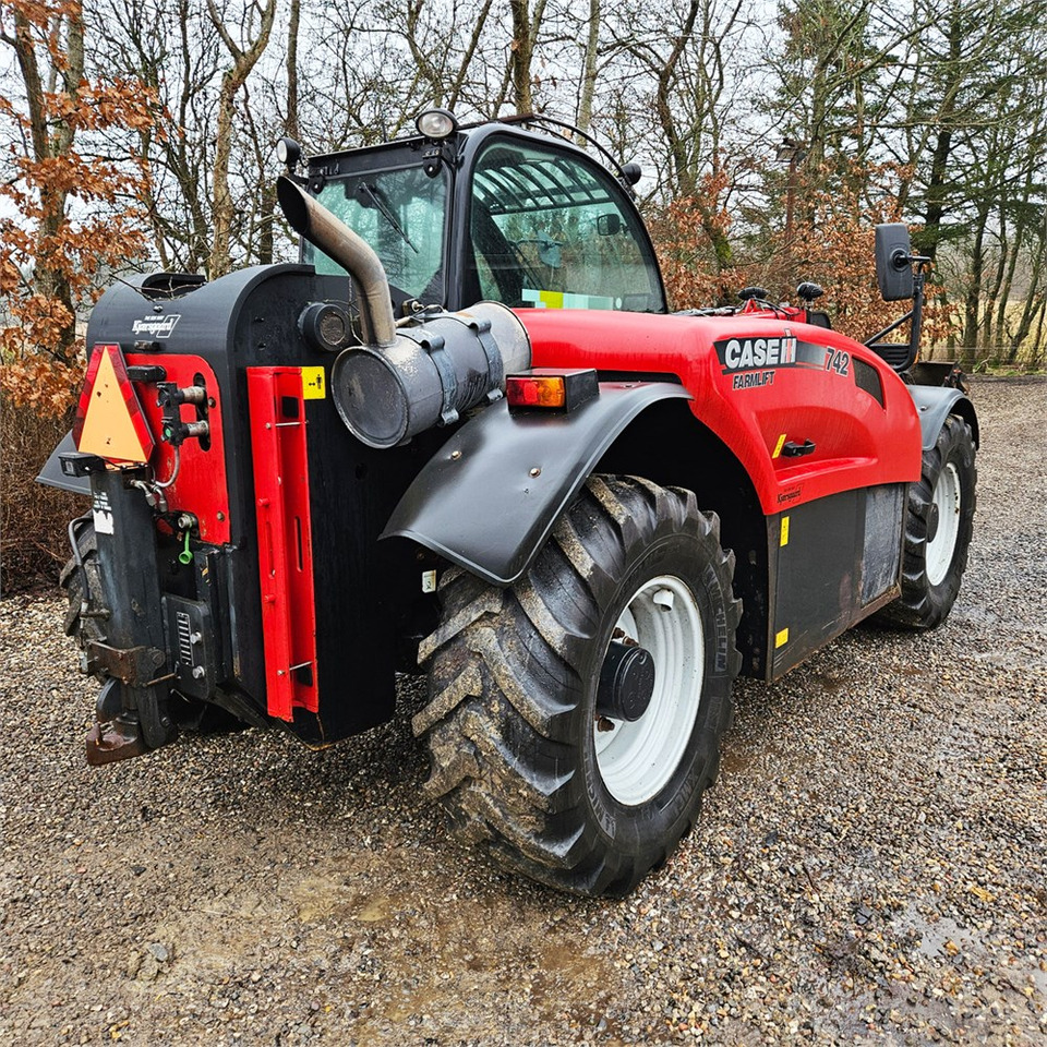 CASE IH Farmlift 742 - Teleskopický manipulátor: obrázek 4 CASE IH Farmlift 742 - Teleskopický manipulátor: obrázek 4