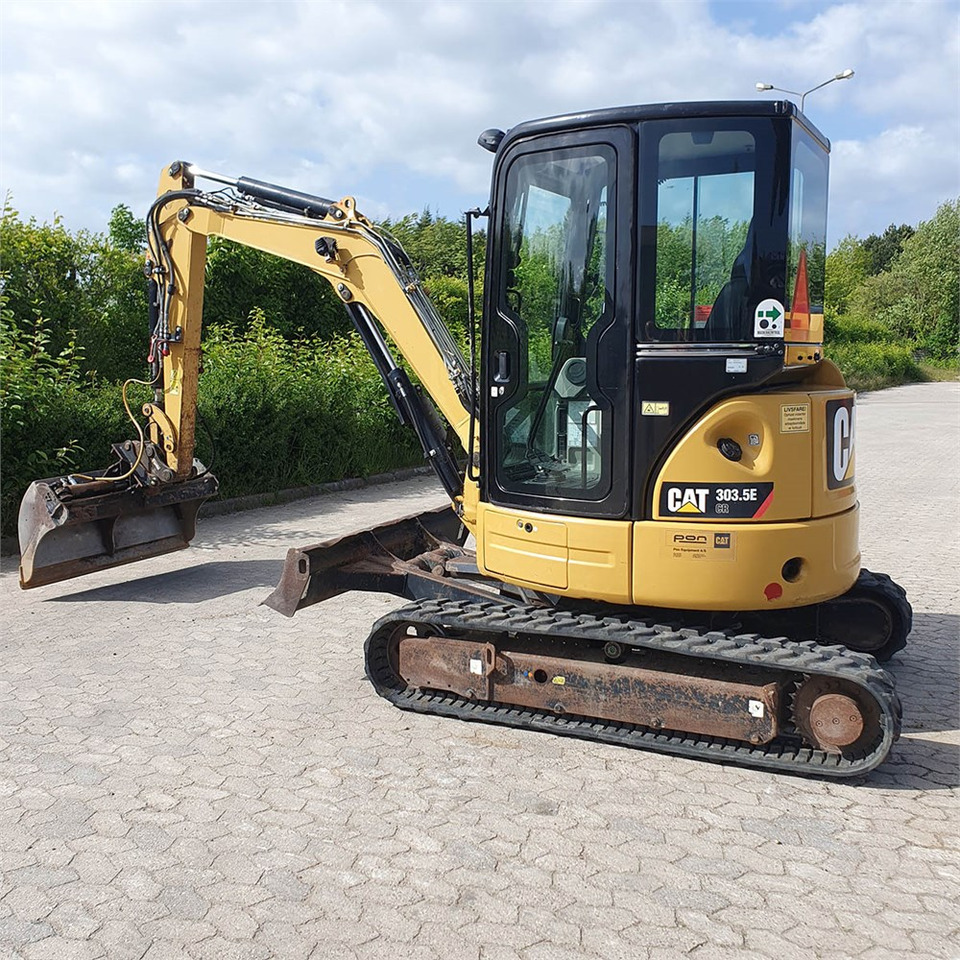 Caterpillar 303.5 E CR - Mini rýpadlo: obrázek 1 Caterpillar 303.5 E CR - Mini rýpadlo: obrázek 1