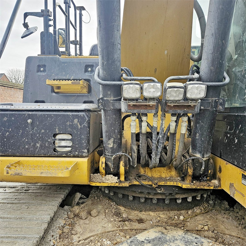 Pásové rýpadlo Caterpillar 320 EL: obrázek 19