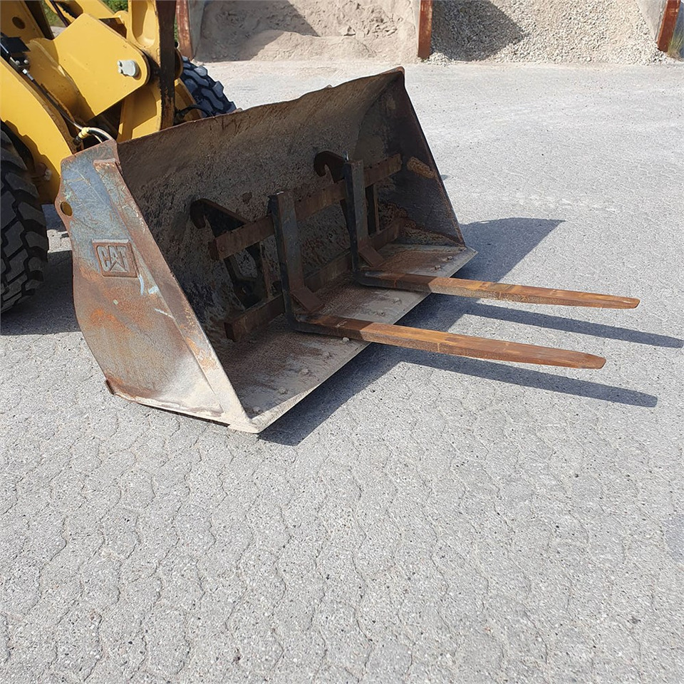 Caterpillar 906 H2 leasing Caterpillar 906 H2: obrázek 11 Caterpillar 906 H2 leasing Caterpillar 906 H2: obrázek 11