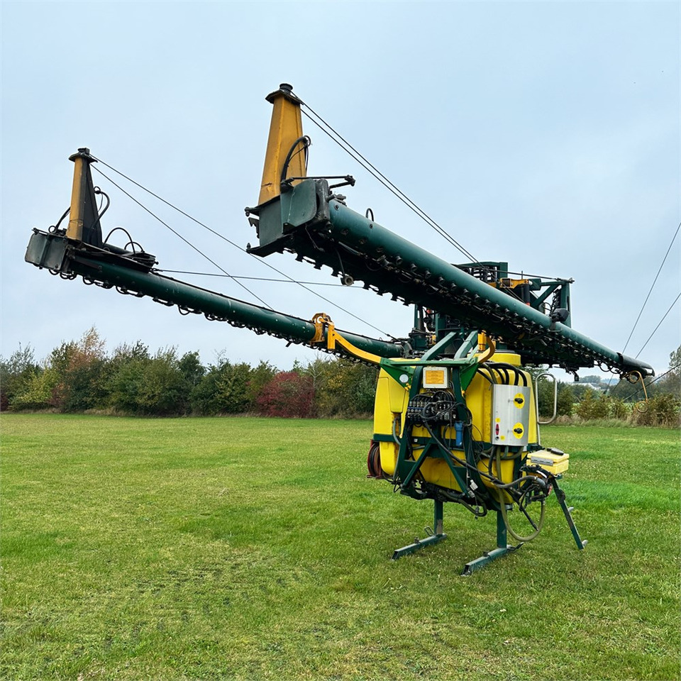 Danfoil Airboss 24/EAB - Postřikovač: obrázek 2 Danfoil Airboss 24/EAB - Postřikovač: obrázek 2