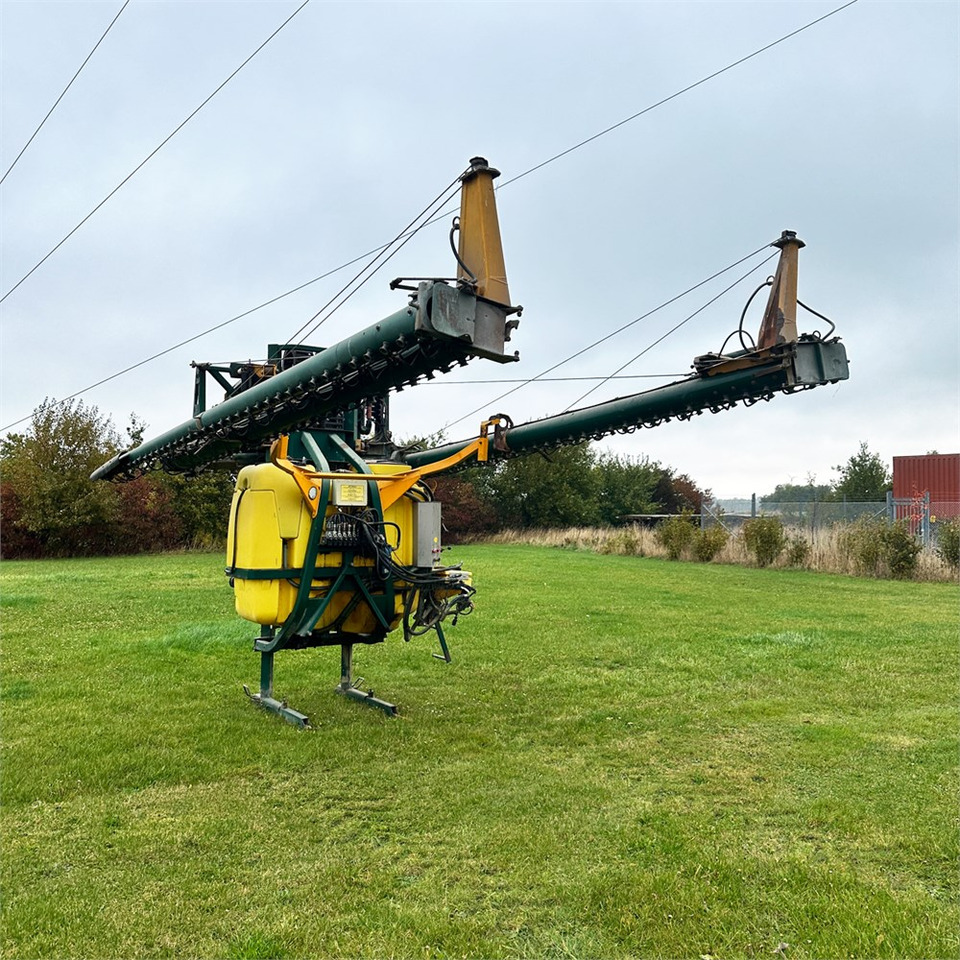 Danfoil Airboss 24/EAB - Postřikovač: obrázek 4 Danfoil Airboss 24/EAB - Postřikovač: obrázek 4