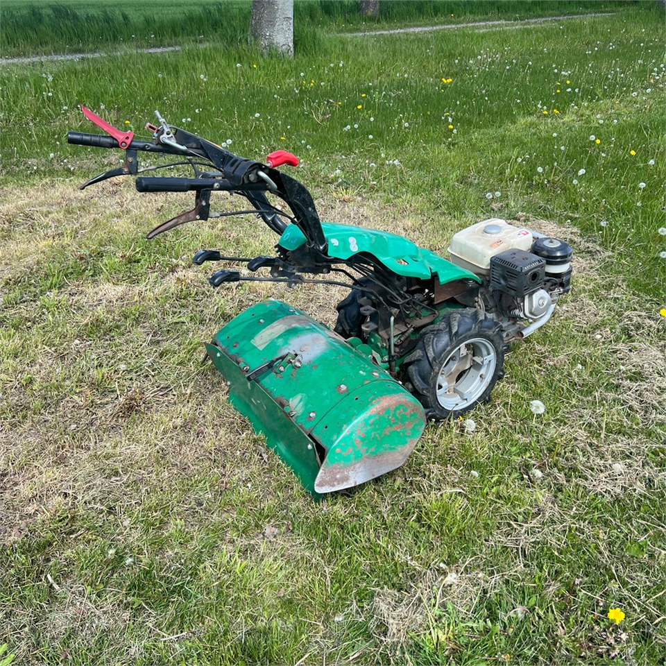 Ferrari MC 328 - Jednoosý traktor: obrázek 4 Ferrari MC 328 - Jednoosý traktor: obrázek 4