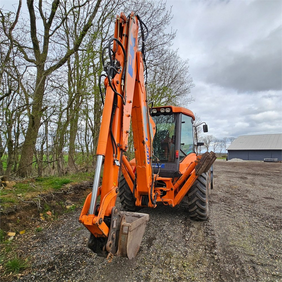 Fiat-Kobelco B200 4PS - Rýpadlo-nakladač: obrázek 4 Fiat-Kobelco B200 4PS - Rýpadlo-nakladač: obrázek 4