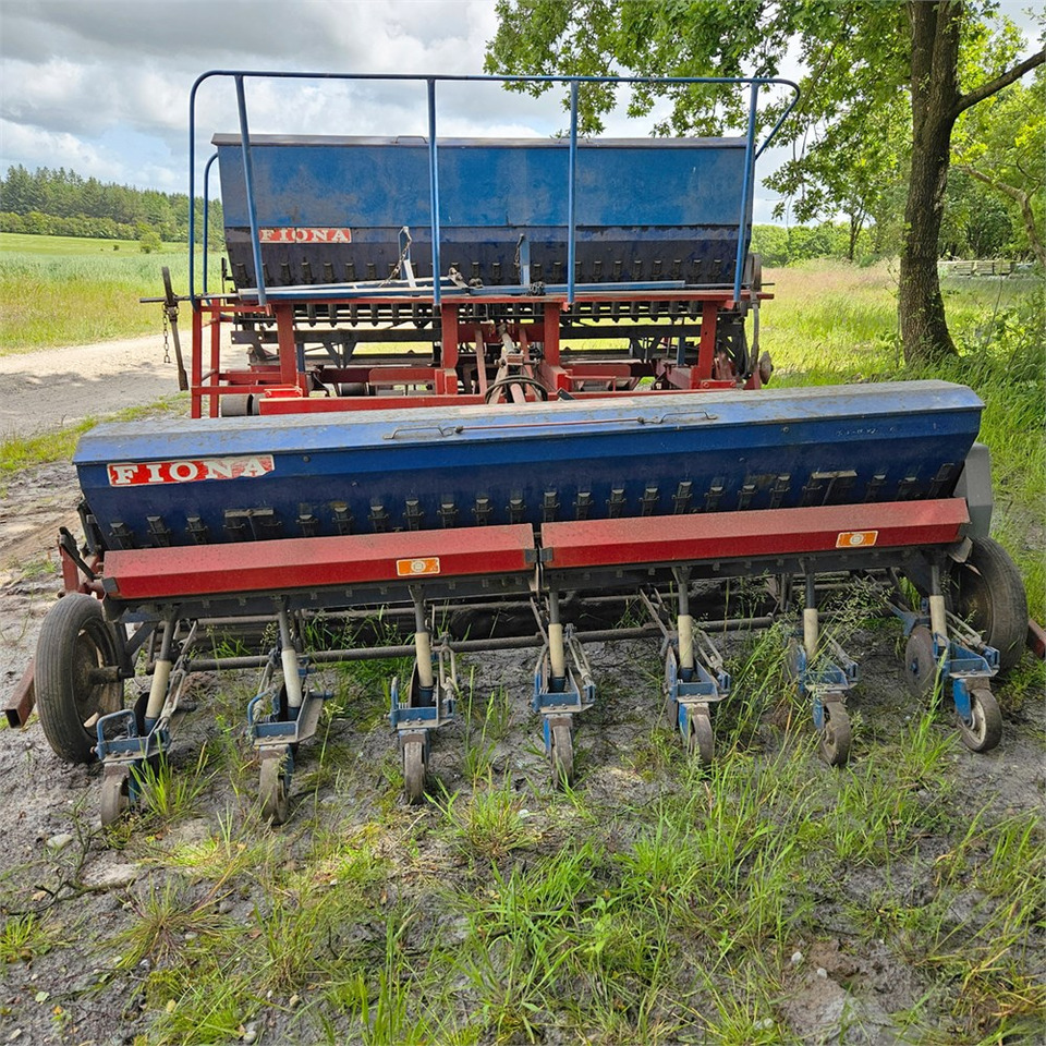 Fiona 4300 - Secí/ Sázecí stroj: obrázek 2 Fiona 4300 - Secí/ Sázecí stroj: obrázek 2