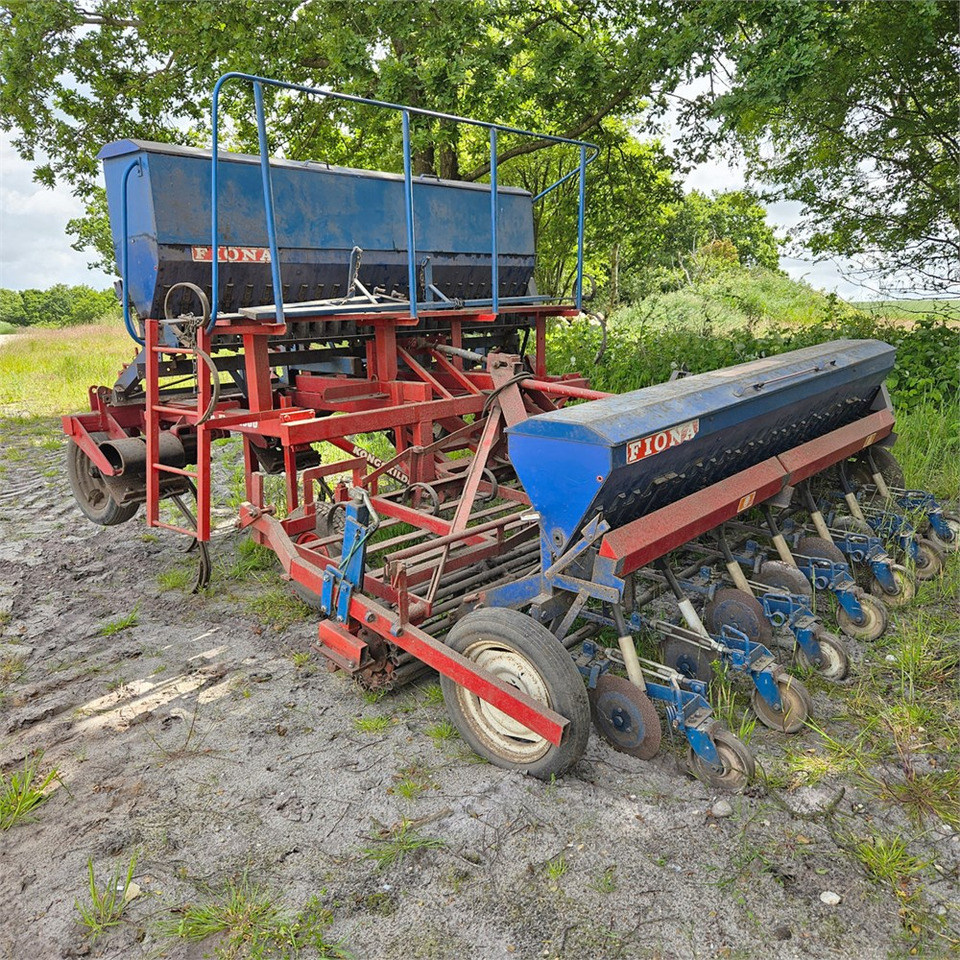 Fiona 4300 - Secí/ Sázecí stroj: obrázek 1 Fiona 4300 - Secí/ Sázecí stroj: obrázek 1