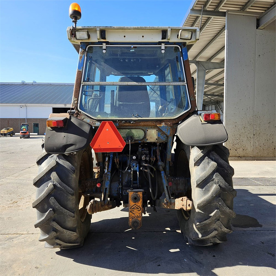 Ford 6810 - Traktor: obrázek 4 Ford 6810 - Traktor: obrázek 4