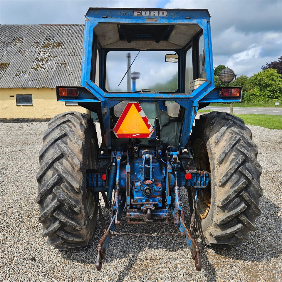 Ford 7000 - Traktor: obrázek 4 Ford 7000 - Traktor: obrázek 4